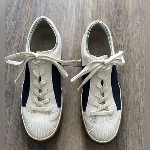 Rothy’s Lace Up Sneaker Tennis Shoe in Blackberry Block (Navy/Purple) Women’s 8